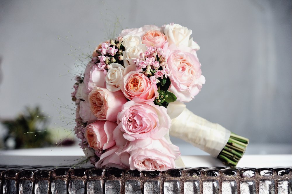 Букет невесты с божественными розами Дэвид Остин